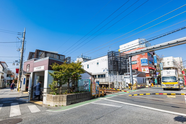 千歳烏山駅は京王線の特急も停車し、新宿まで約14分の好立地！