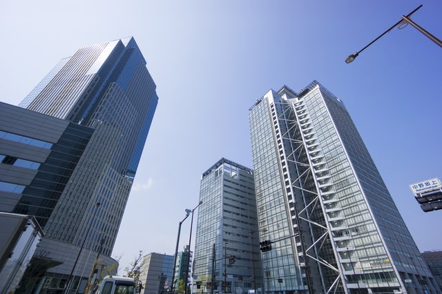 ビジネス街と住宅街が共存する中野坂上駅周辺はアクセス抜群で住みやすい街
